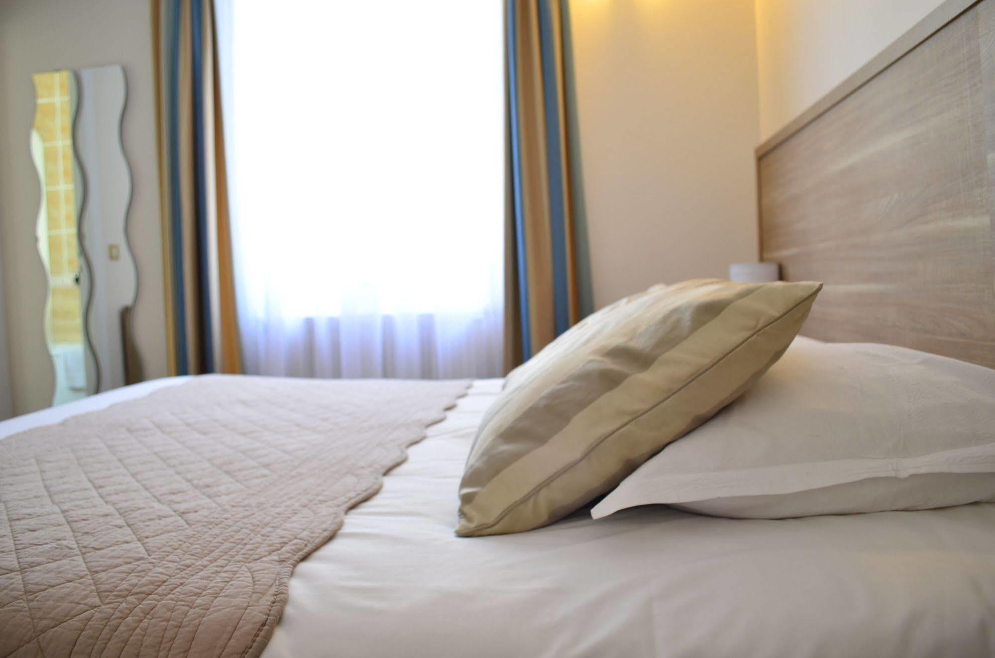 סן מלו Hotel Elizabeth - Intra Muros מראה חיצוני תמונה